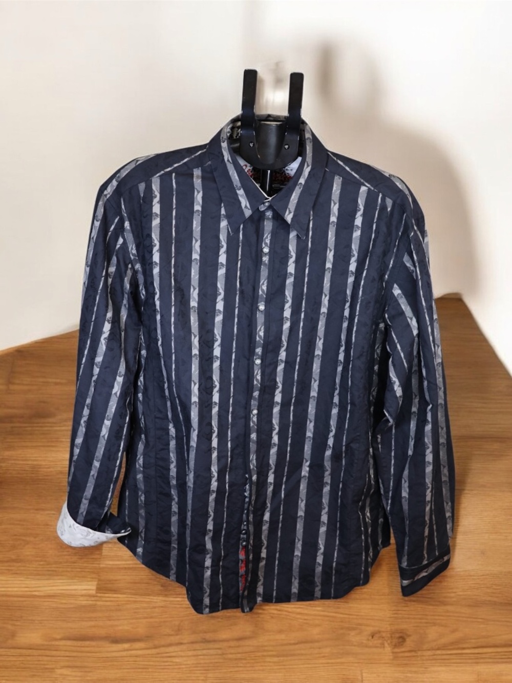 Robert Graham Men's XL Striped Designer Button Down Shirt